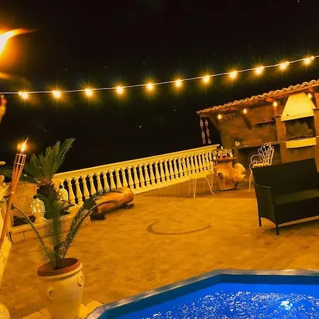 Villa Fiore - Piscina E Idromassaggio